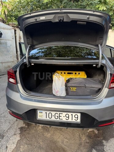 Hyundai Elantra 2018, 88,000 km - 2.0 л - Bakı