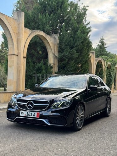 Mercedes E 220 2015, 195,000 km - 2.1 l - Qazax