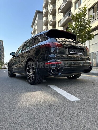 Porsche Cayenne Turbo S 2015, 99,000 km - 4.8 л - Bakı