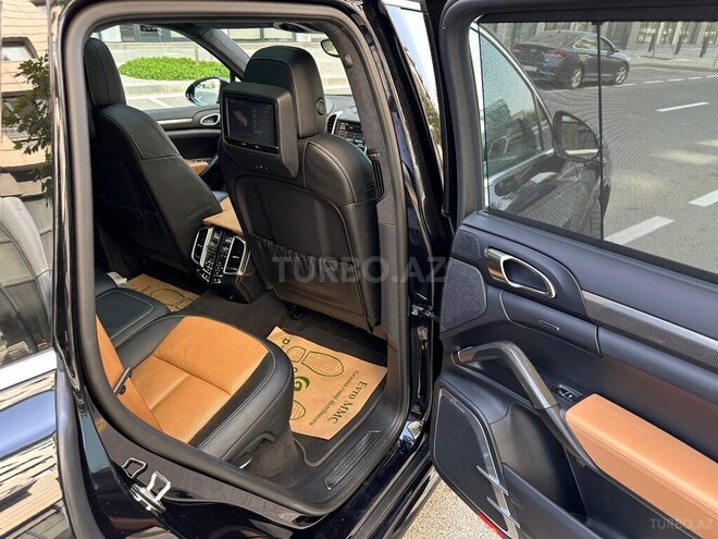 Porsche Cayenne Turbo S 2015, 99,000 km - 4.8 л - Bakı