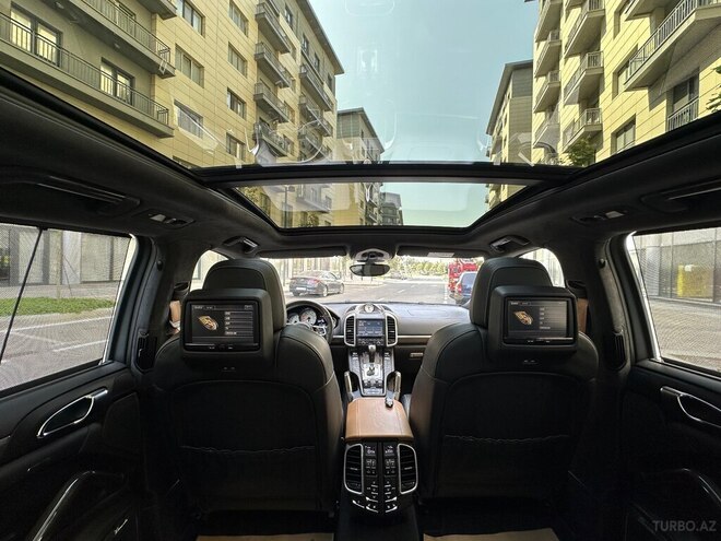 Porsche Cayenne Turbo S 2015, 99,000 km - 4.8 л - Bakı