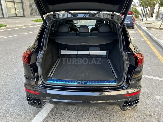Porsche Cayenne Turbo S 2015, 99,000 km - 4.8 л - Bakı