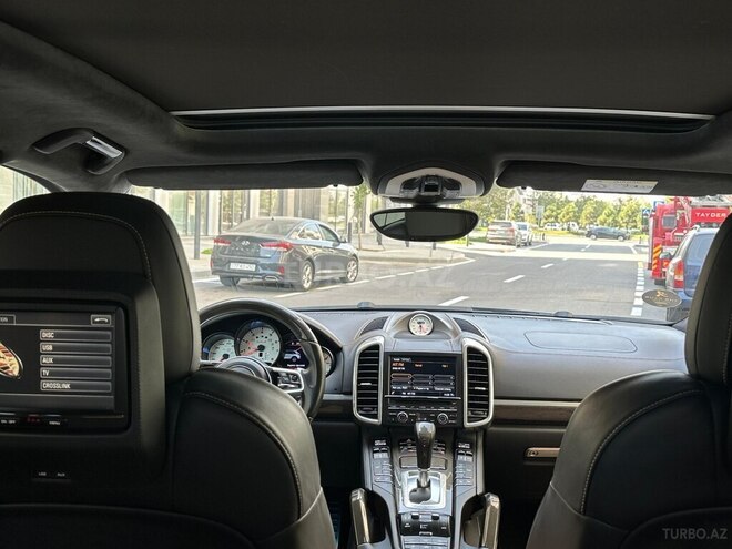 Porsche Cayenne Turbo S 2015, 99,000 km - 4.8 л - Bakı