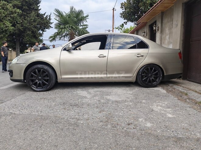 Volkswagen Jetta 2006, 275,000 km - 1.6 л - Xaçmaz