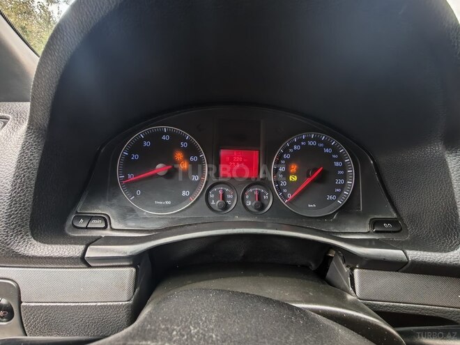 Volkswagen Jetta 2006, 275,000 km - 1.6 л - Xaçmaz