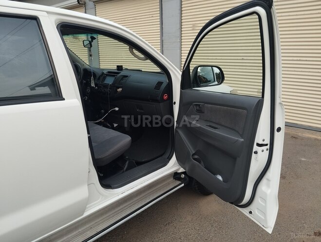 Toyota Hilux 2011, 225,600 km - 2.7 л - Masallı