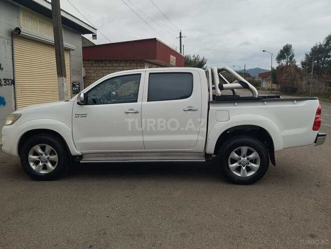 Toyota Hilux 2011, 225,600 km - 2.7 л - Masallı
