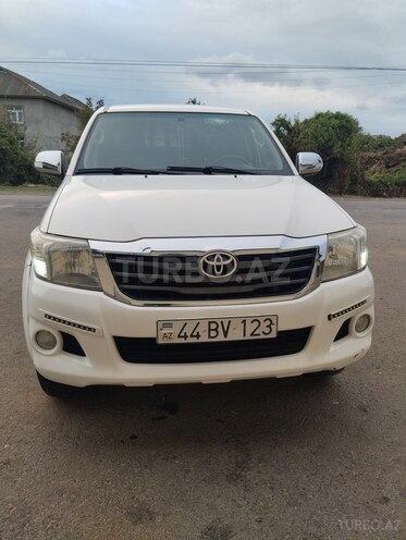 Toyota Hilux 2011, 225,600 km - 2.7 л - Masallı