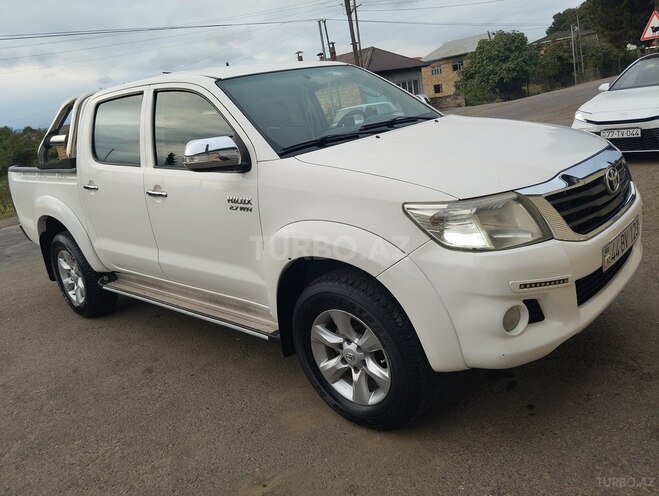 Toyota Hilux 2011, 225,600 km - 2.7 л - Masallı