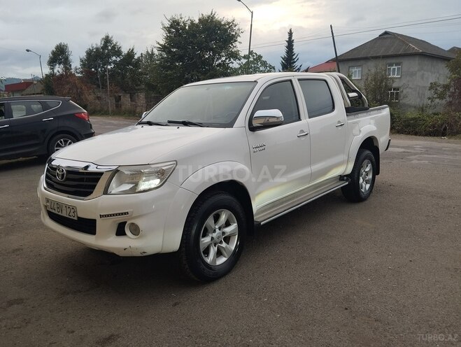 Toyota Hilux 2011, 225,600 km - 2.7 л - Masallı