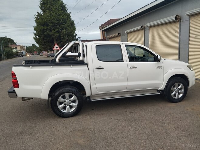 Toyota Hilux 2011, 225,600 km - 2.7 л - Masallı