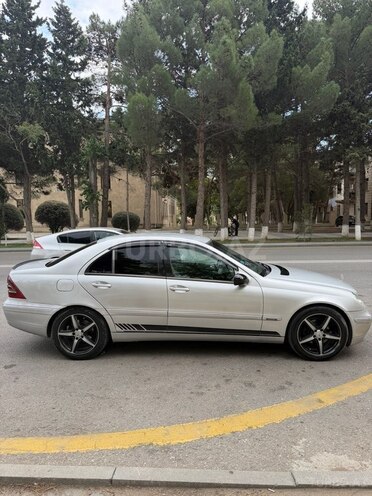 Mercedes C 220 2001, 380,000 km - 2.1 л - Sumqayıt