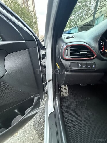 Hyundai  2017, 172,200 km - 2.0 l - Bakı