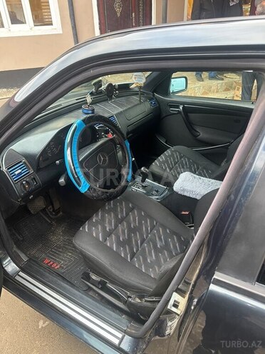 Mercedes C 180 1999, 274,080 km - 1.8 l - Gədəbəy