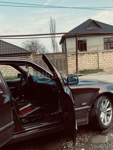 BMW 525 1991, 310,000 km - 2.5 l - Xaçmaz