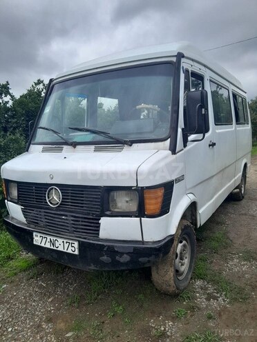 Mercedes 208 D 1993, 500,000 km - 2.3 л - Astara