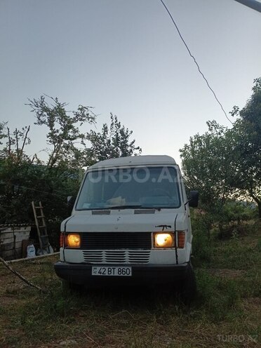 Mercedes 208 D 1993, 154,584 km - 2.3 л - Astara