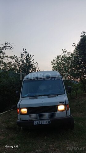 Mercedes 208 D 1993, 154,584 km - 2.3 л - Astara