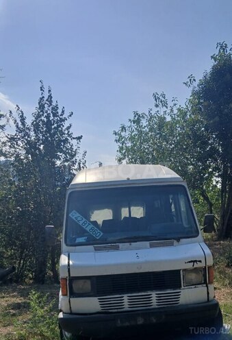 Mercedes 208 D 1993, 154,584 km - 2.3 л - Astara