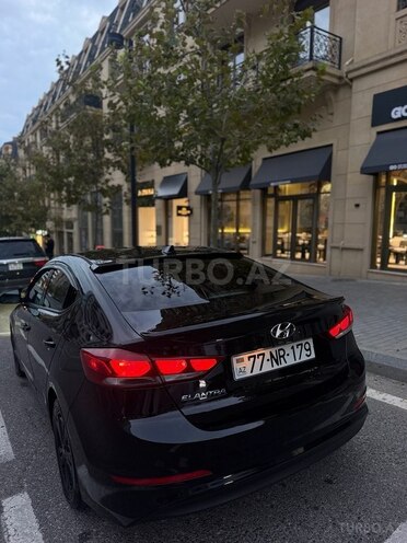 Hyundai Elantra 2017, 260,472 km - 2.0 l - Bakı