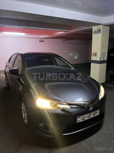 Toyota Corolla 2017, 153,500 km - 1.6 l - Bakı
