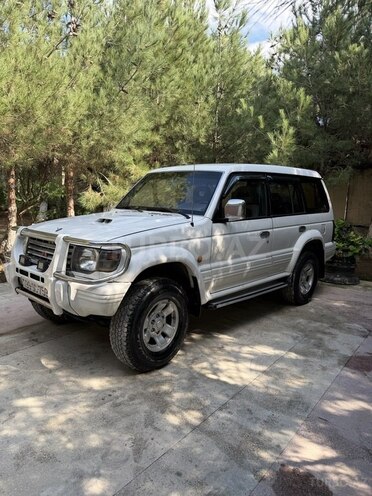 Mitsubishi Pajero 1995, 300,000 km - 2.8 l - Bakı