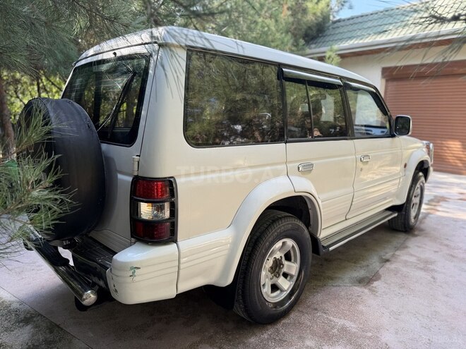 Mitsubishi Pajero 1995, 300,000 km - 2.8 l - Bakı