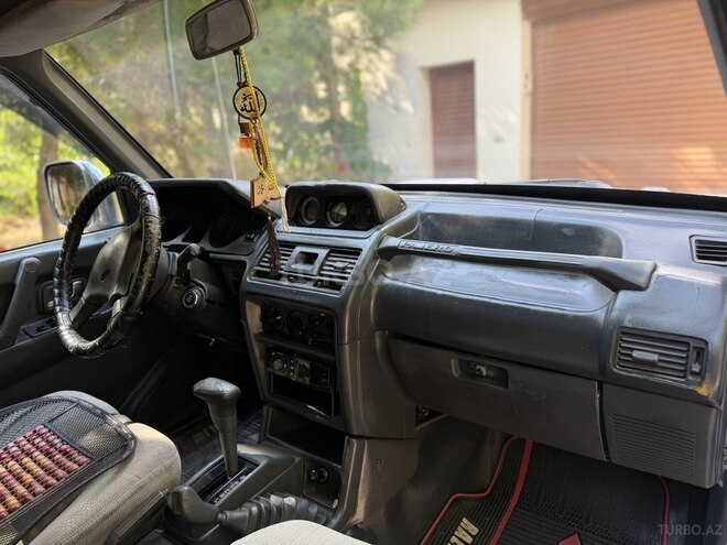 Mitsubishi Pajero 1995, 300,000 km - 2.8 l - Bakı