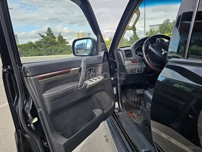 Mitsubishi Pajero 2013, 221,031 km - 3.5 l - Bakı