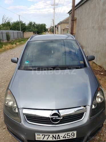Opel Zafira 2006, 328,000 km - 1.9 l - Quba