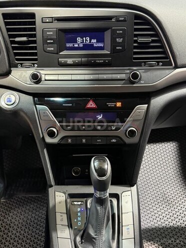 Hyundai Elantra 2017, 220,444 km - 1.6 л - Sumqayıt