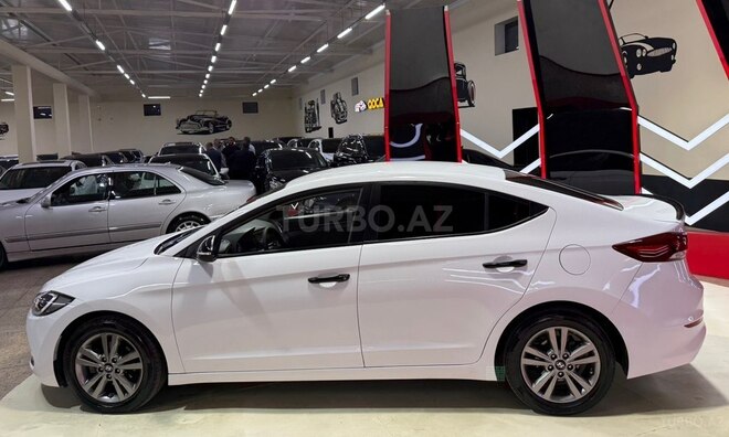 Hyundai Elantra 2017, 220,444 km - 1.6 л - Sumqayıt