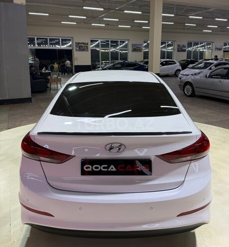 Hyundai Elantra 2017, 220,444 km - 1.6 л - Sumqayıt