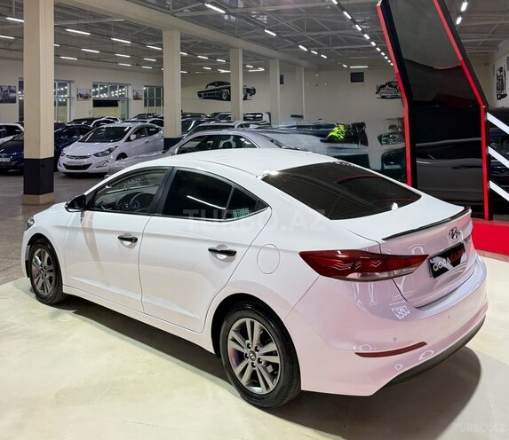 Hyundai Elantra 2017, 220,444 km - 1.6 л - Sumqayıt
