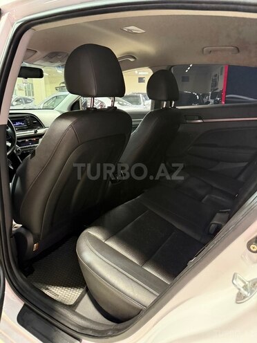 Hyundai Elantra 2017, 220,444 km - 1.6 л - Sumqayıt