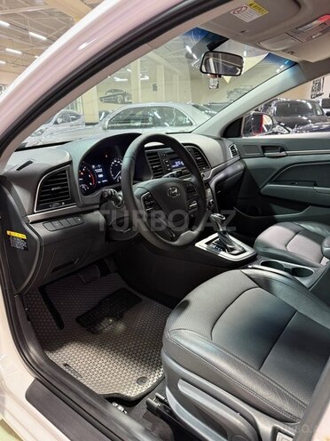 Hyundai Elantra 2017, 220,444 km - 1.6 л - Sumqayıt
