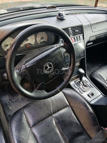 Mercedes C 250 1998, 290,000 km - 2.5 l - Bakı