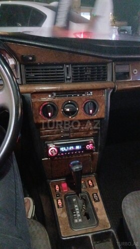 Mercedes 190 1993, 456,200 km - 2.0 l - Salyan