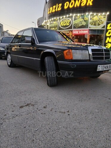 Mercedes 190 1993, 456,200 km - 2.0 l - Salyan