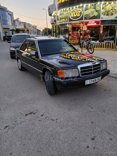Mercedes 190 1993, 456,200 km - 2.0 l - Salyan