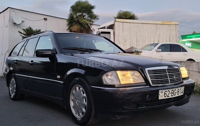 Mercedes C 250 1997, 324,965 km - 2.5 l - Zaqatala