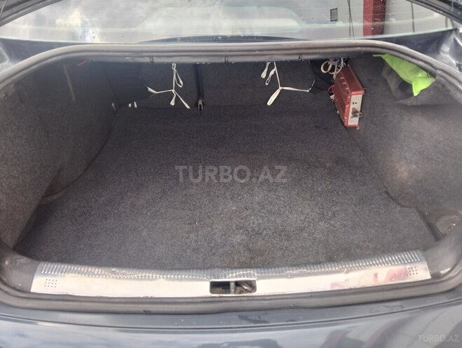 Volkswagen Passat 2005, 327,403 km - 1.8 l - Bakı