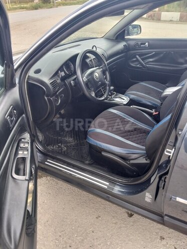Volkswagen Passat 2005, 327,403 km - 1.8 l - Bakı