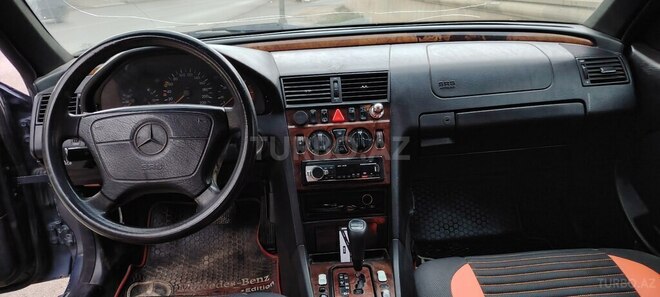 Mercedes C 220 2000, 325,000 km - 2.2 l - Sumqayıt