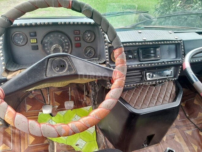 Mercedes 208 D 1993, 500,000 km - 2.3 л - Astara