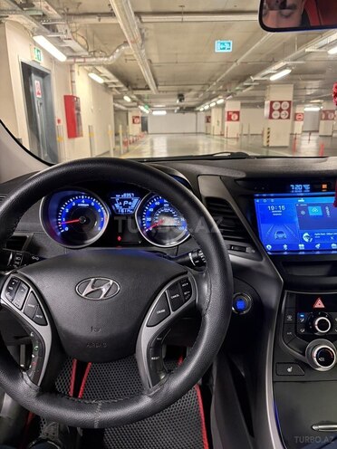 Hyundai Elantra 2016, 185,075 km - 1.8 л - Bakı
