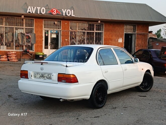 Toyota Corolla 1994, 180,769 km - 1.3 l - Beyləqan