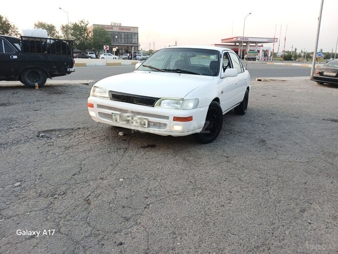 Toyota Corolla 1994, 180,769 km - 1.3 l - Beyləqan