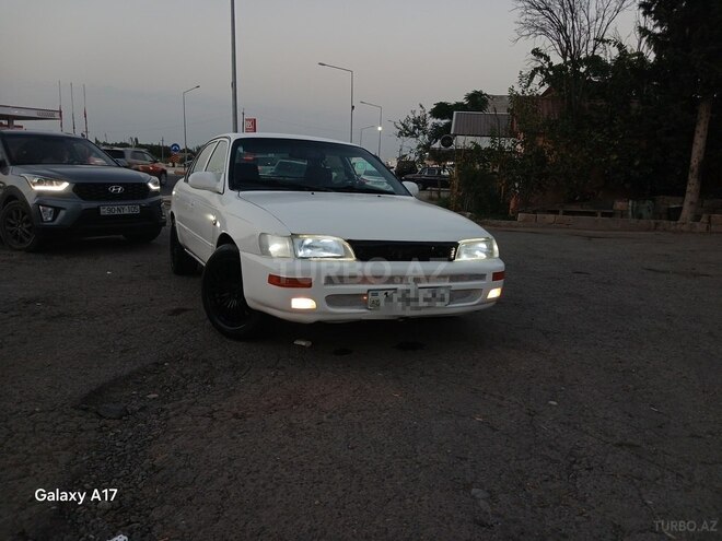 Toyota Corolla 1994, 180,769 km - 1.3 l - Beyləqan
