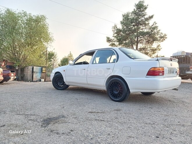 Toyota Corolla 1994, 180,769 km - 1.3 l - Beyləqan